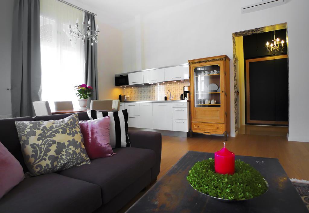 Golden Stars Budapest Apartments Esterno foto