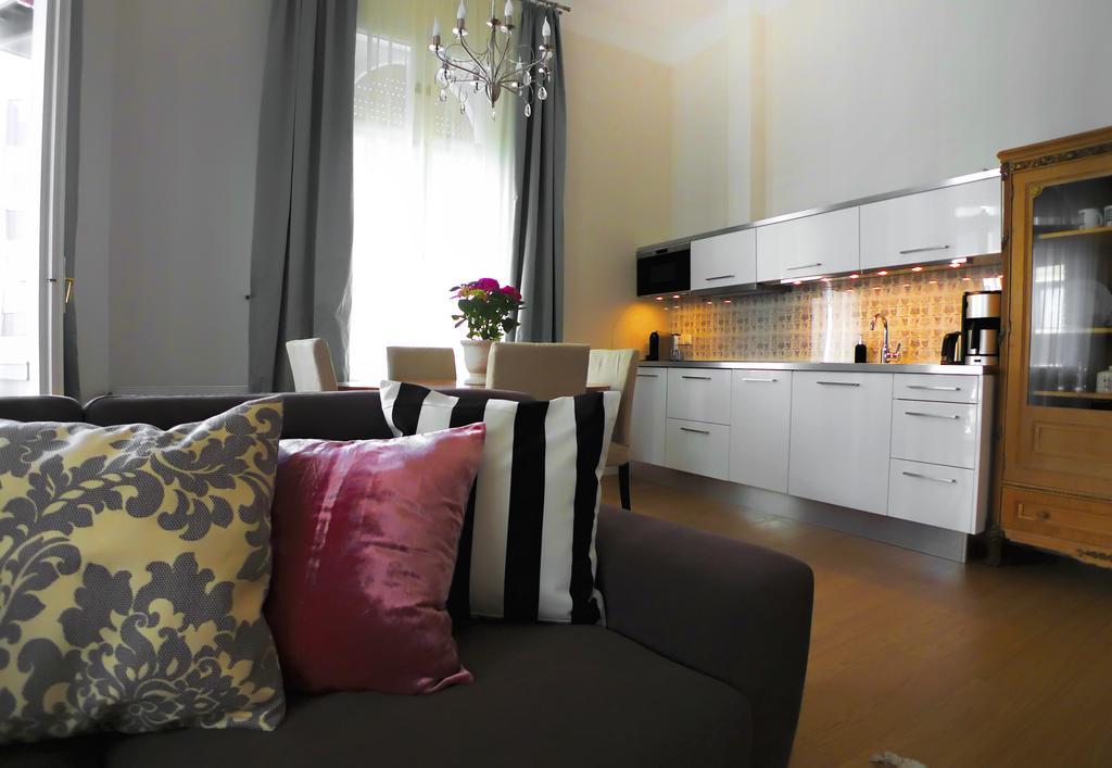 Golden Stars Budapest Apartments Esterno foto