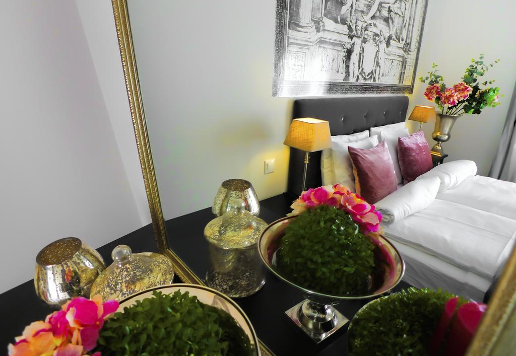 Golden Stars Budapest Apartments Esterno foto